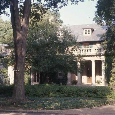 999 North Lake Road
