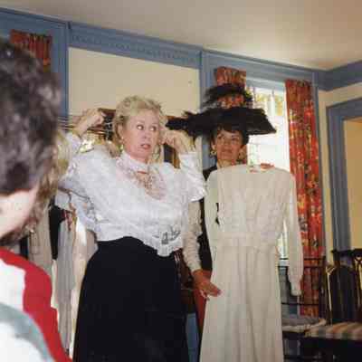 Titanic-era clothing