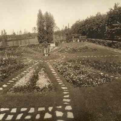 Mellody Farm Gardens 8