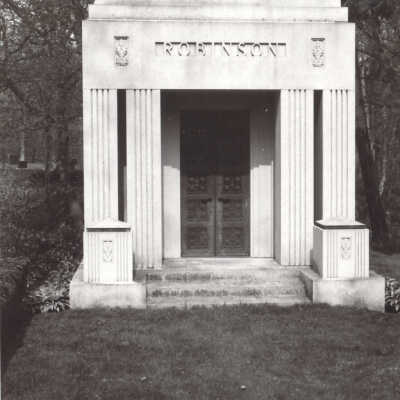 Lake Forest Cemetery
