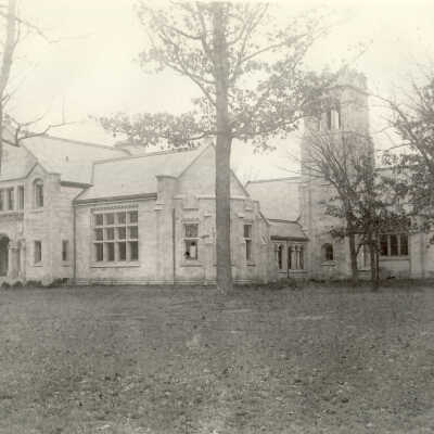 Lily Reid Holt Chapel