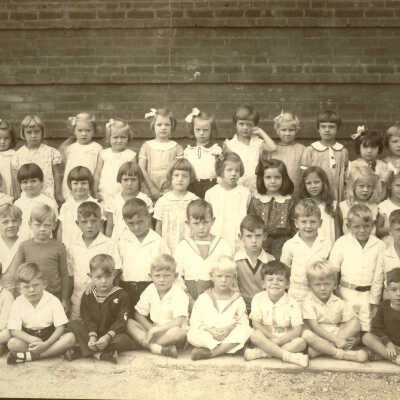 Halsey School class photo