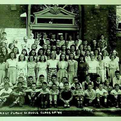 Class Photo of Lake Forest Public Schools, class of 1944