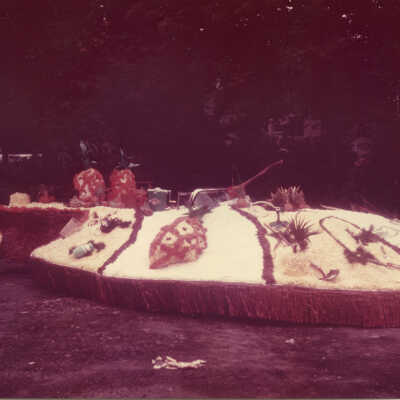 Lake Forest Day Parade float