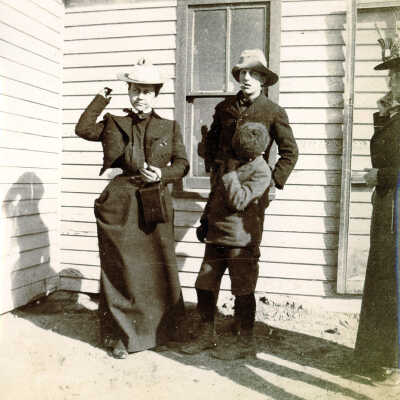Vacationing, summer and winter, 1901
