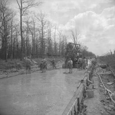 Paving McKinley Road (Sheridan Road) at Fort Sheridan