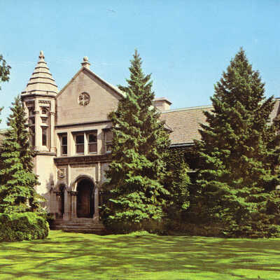 Reid Hall: Lake Forest College