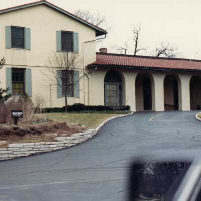 800 Old Elm Rd.