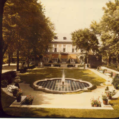 "Bagatelle" gardens