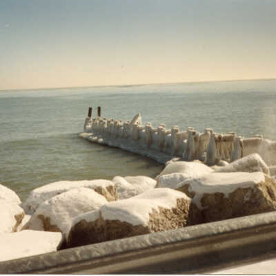 Lake Bluff lakeshore