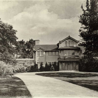 301 North Chiltern Drive