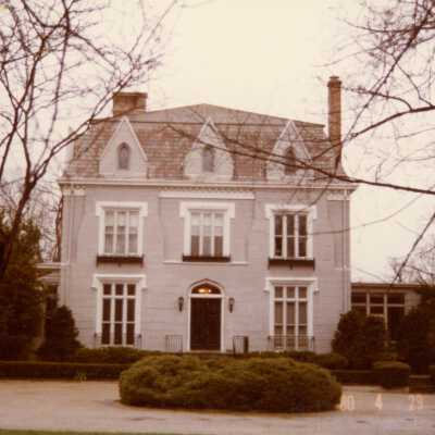 888 E Deerpath Rd.