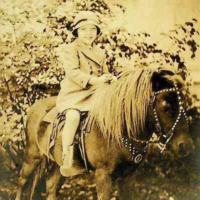 Unidentified photo