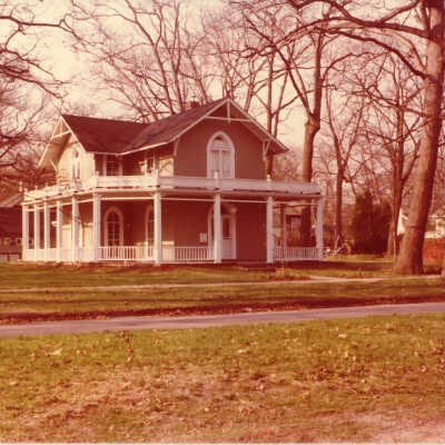 345 East Center, Lake Bluff