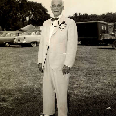 Lake Forest Day Honors Dr. Proxmire