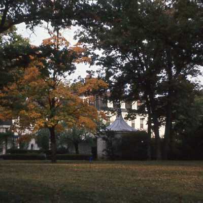 255 North Green Bay Road
