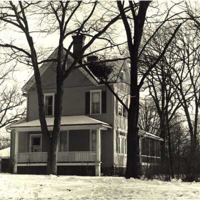 115 East Center, Lake Bluff