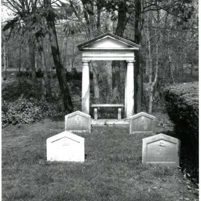 Lake Forest Cemetery