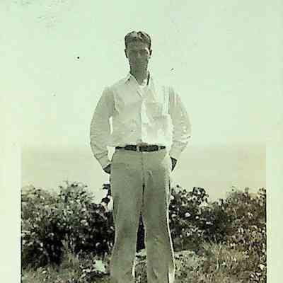 Unidentified photo