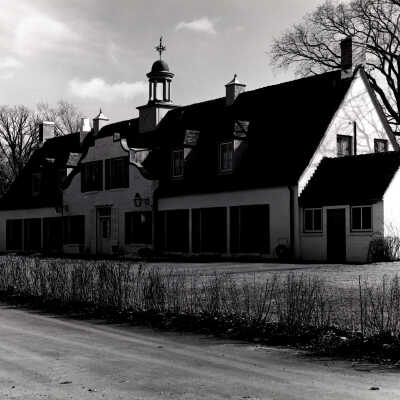 1221 Estate Lane