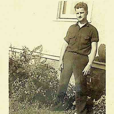 Unidentified photo