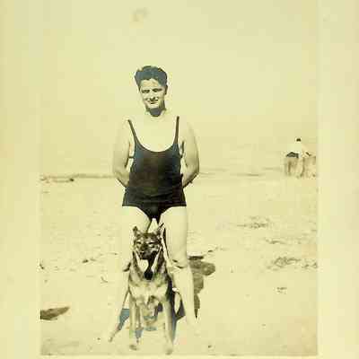 Unidentified photo