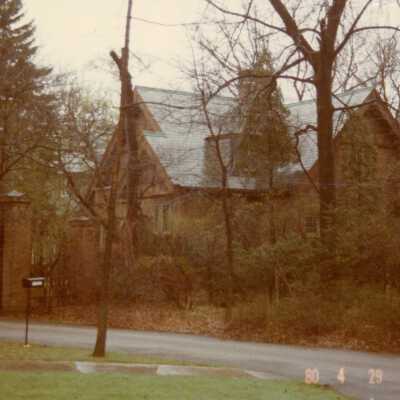 900 E Ringwood Rd.