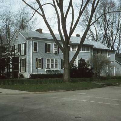 437 North Green Bay Road