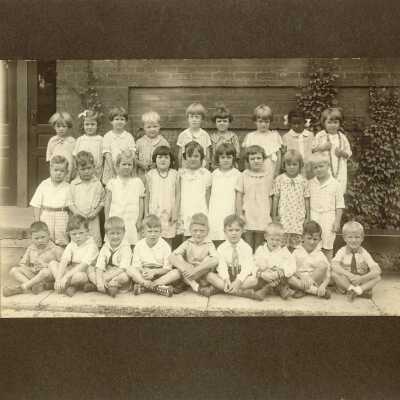 Halsey School class photo