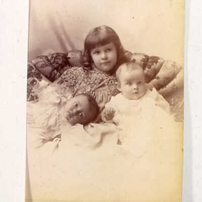 Farwell Winston with cousins?