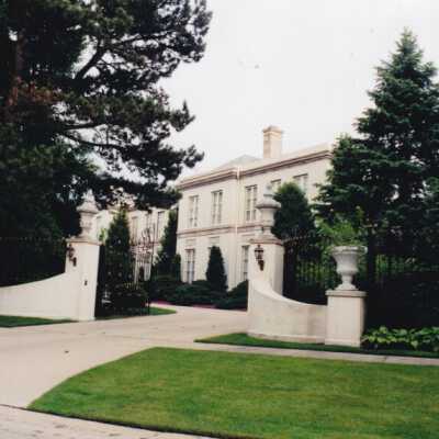 275 Sussex Ln.