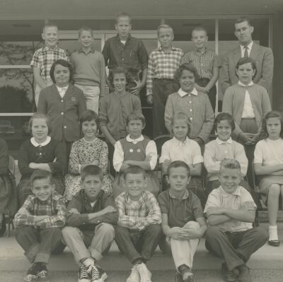 Everett School class photograph