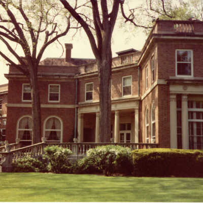 Residence of Mrs. George E. Batzel