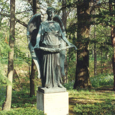 Lake Forest Cemetery