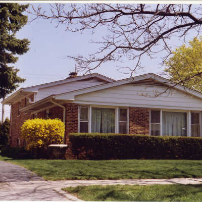 853 Oakwood