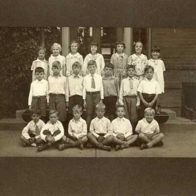 Halsey School class photo