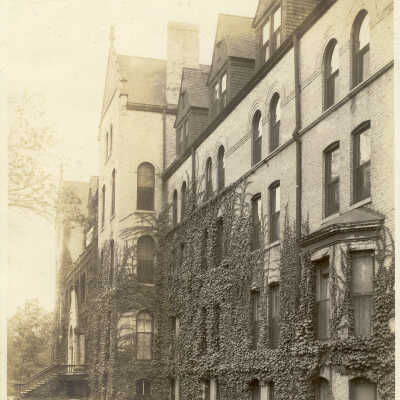 Young Hall at Lake Forest College