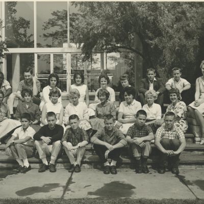 Deerpath School class photograph