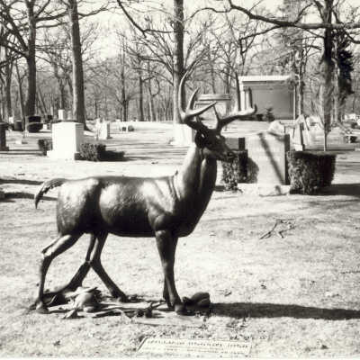 Lake Forest Cemetery