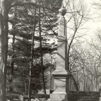 Lake Forest Cemetery