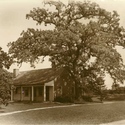 Knollwood Club Golf Caddy Clubhouse