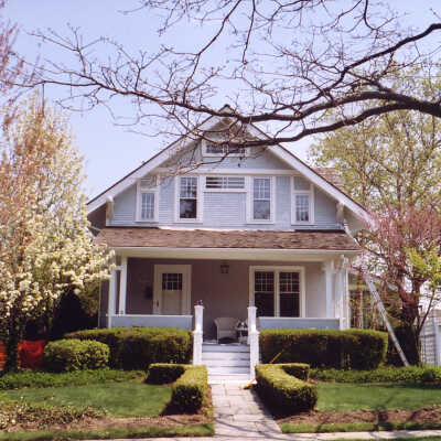 933 Oakwood