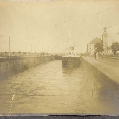 Copyright: Lake Forest-Lake Bluff Historical Society
