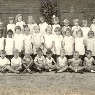 Halsey School class photo