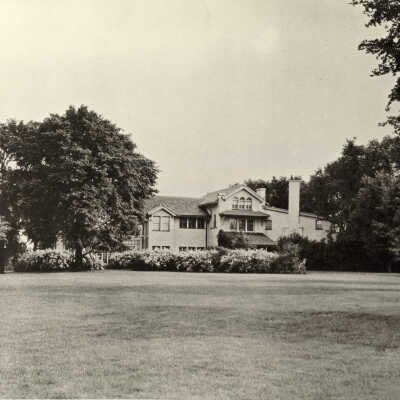 301 North Chiltern Drive