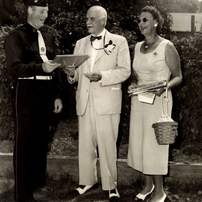 Lake Forest Day Honors Dr. Proxmire