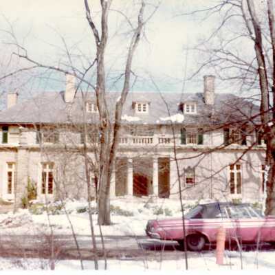 999 N Lake Rd,