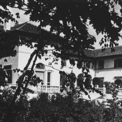 rear view of Villa Turicum