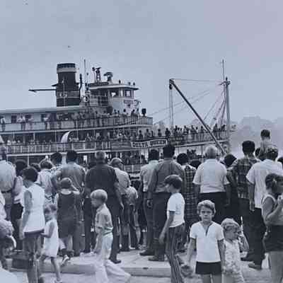The Delta Queen at Lock 22 1950
