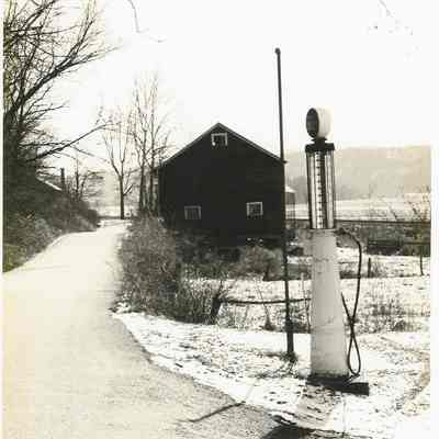 Old Gas Pump Along Murraysville Rd.